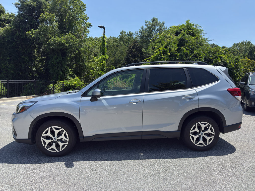 Used 2021 Subaru Forester Premium AWD/4WD image 5