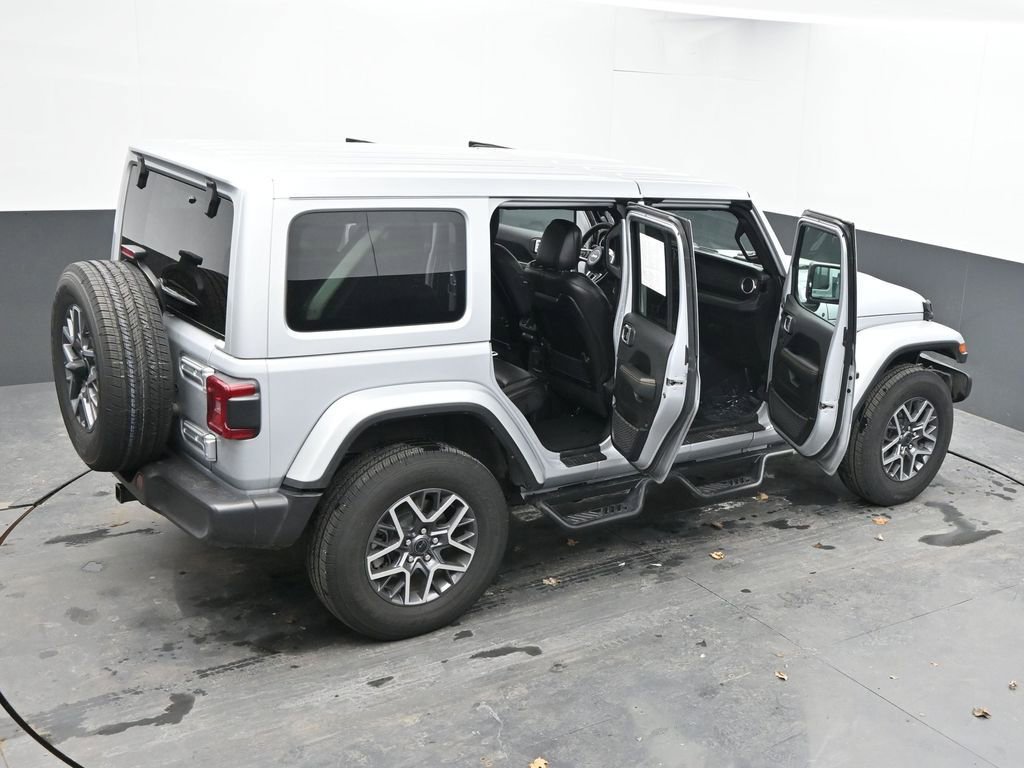 Used 2024 Jeep Wrangler Sahara image 59