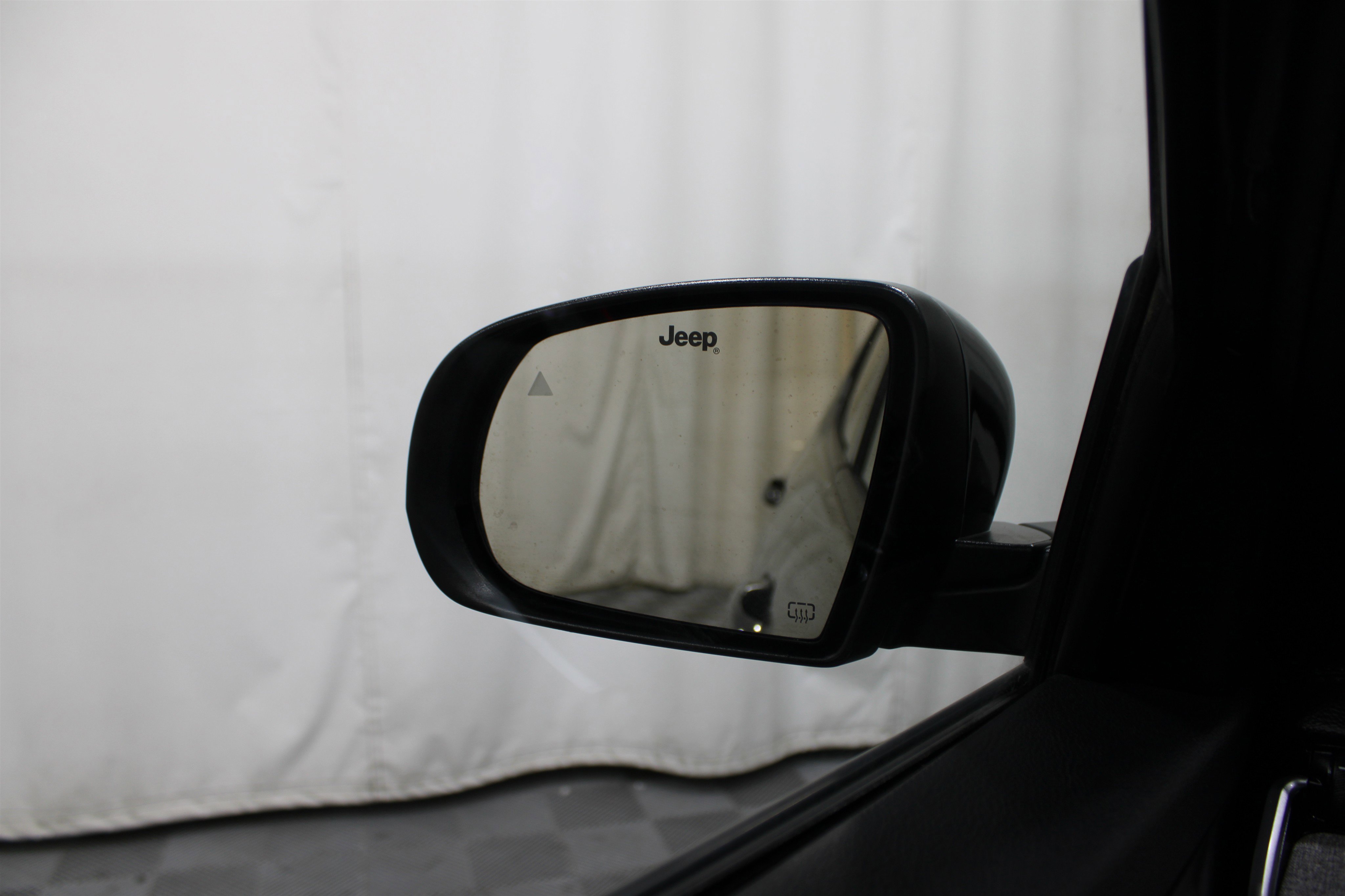 Used 2024 Jeep Compass Latitude image 12