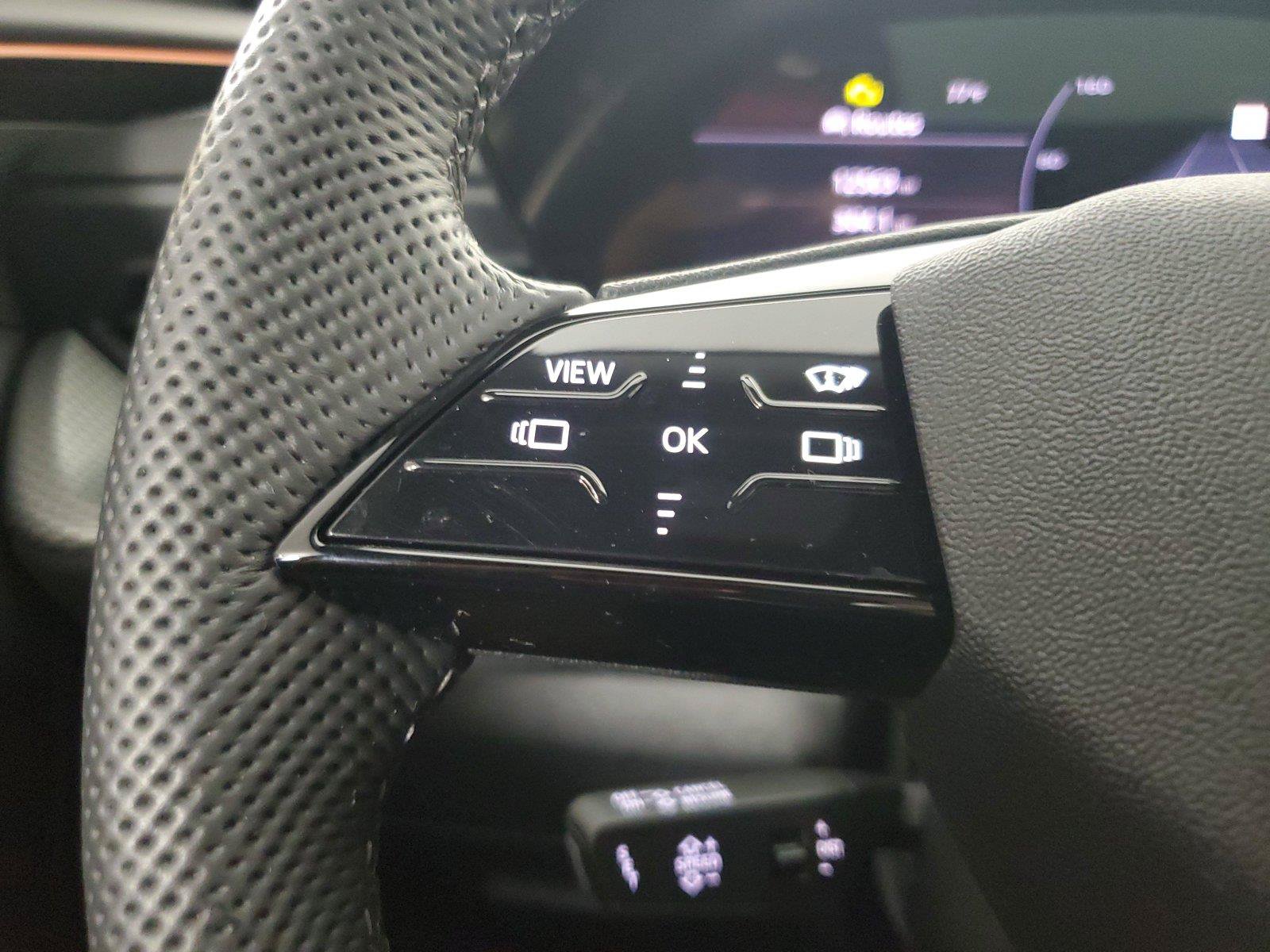 Used 2025 Audi SQ5 Prestige AWD/4WD image 24