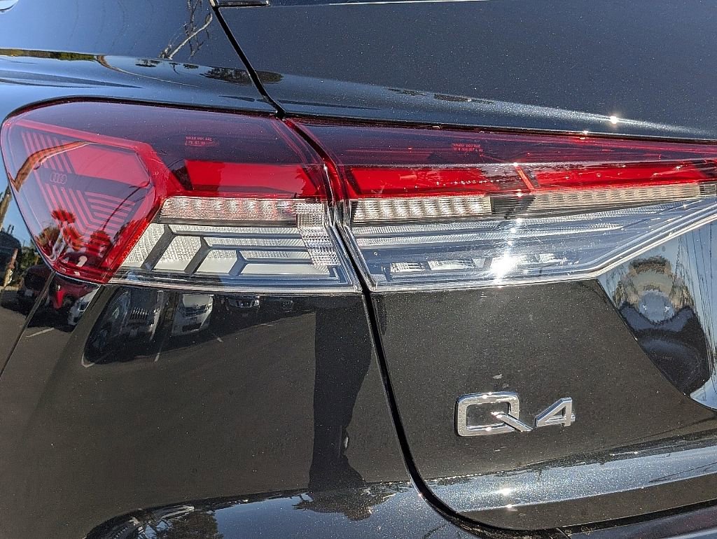 Used 2022 Audi Q4 e-tron Premium Plus image 11