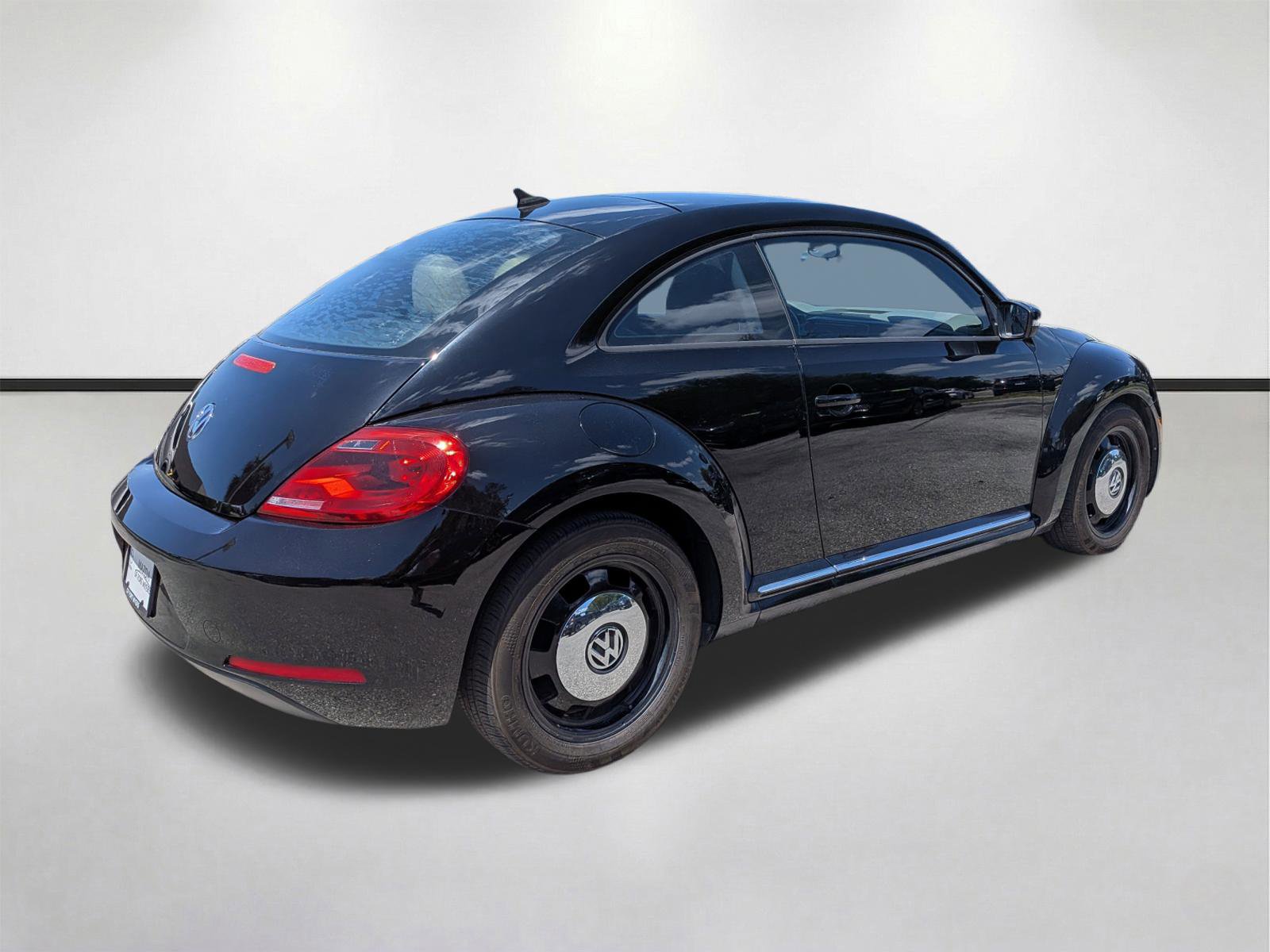 Used 2015 Volkswagen Beetle 1.8T image 4