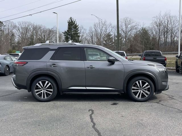 Used 2023 Nissan Pathfinder Platinum w/ Cargo Package image 7