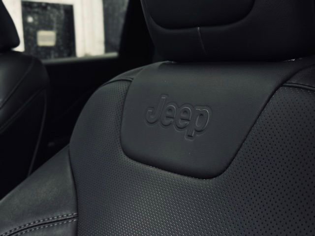 Used 2022 Jeep Cherokee Limited image 18