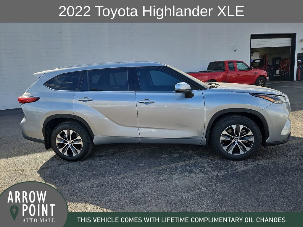 Used 2022 Toyota Highlander XLE image 13