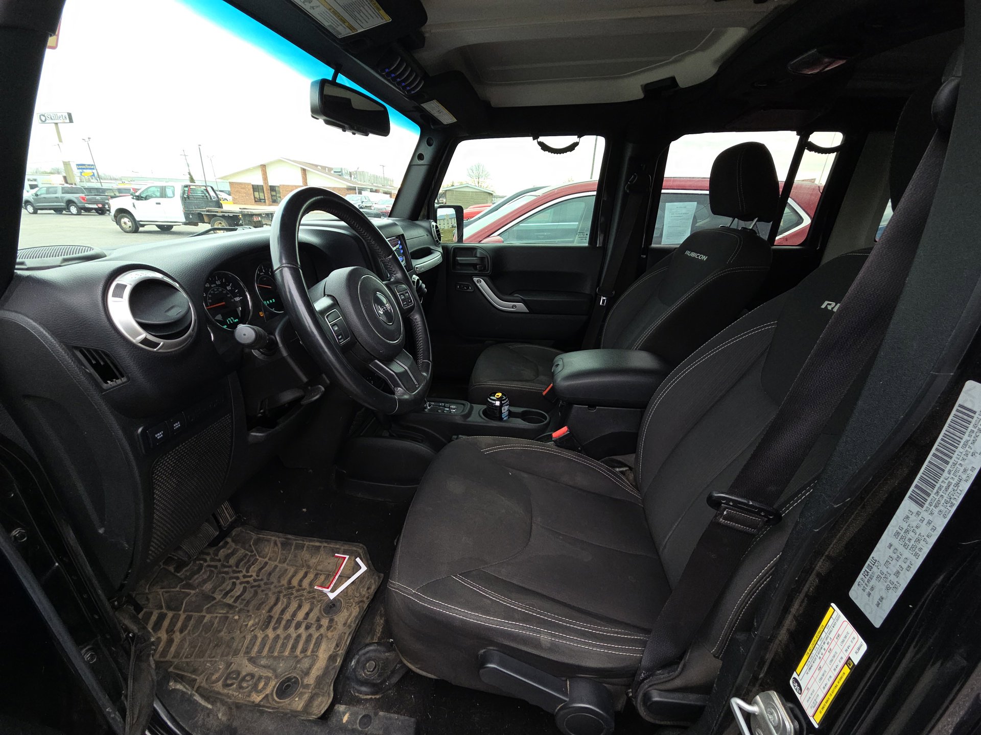 Used 2017 Jeep Wrangler Unlimited Rubicon w/ Max Tow Package image 9