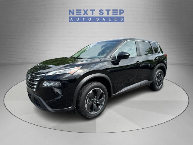 Used 2024 Nissan Rogue SV AWD/4WD image 3