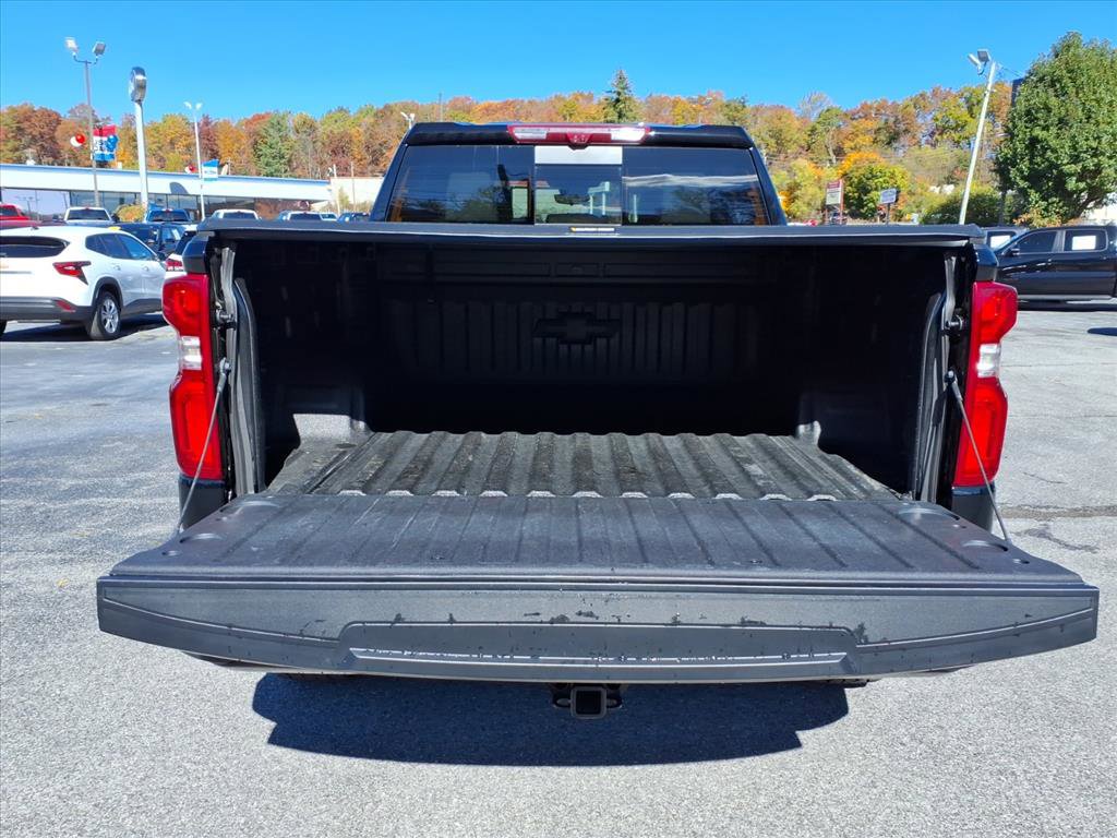 Used 2025 Chevrolet Silverado 1500 ZR2 w/ Technology Package image 14
