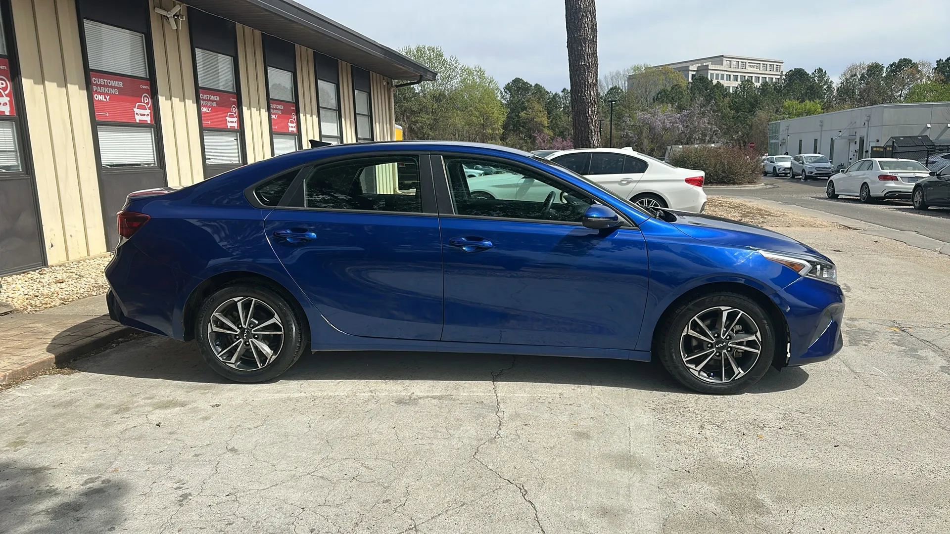 Used 2023 Kia Forte LXS w/ LXS Technology Package image 4