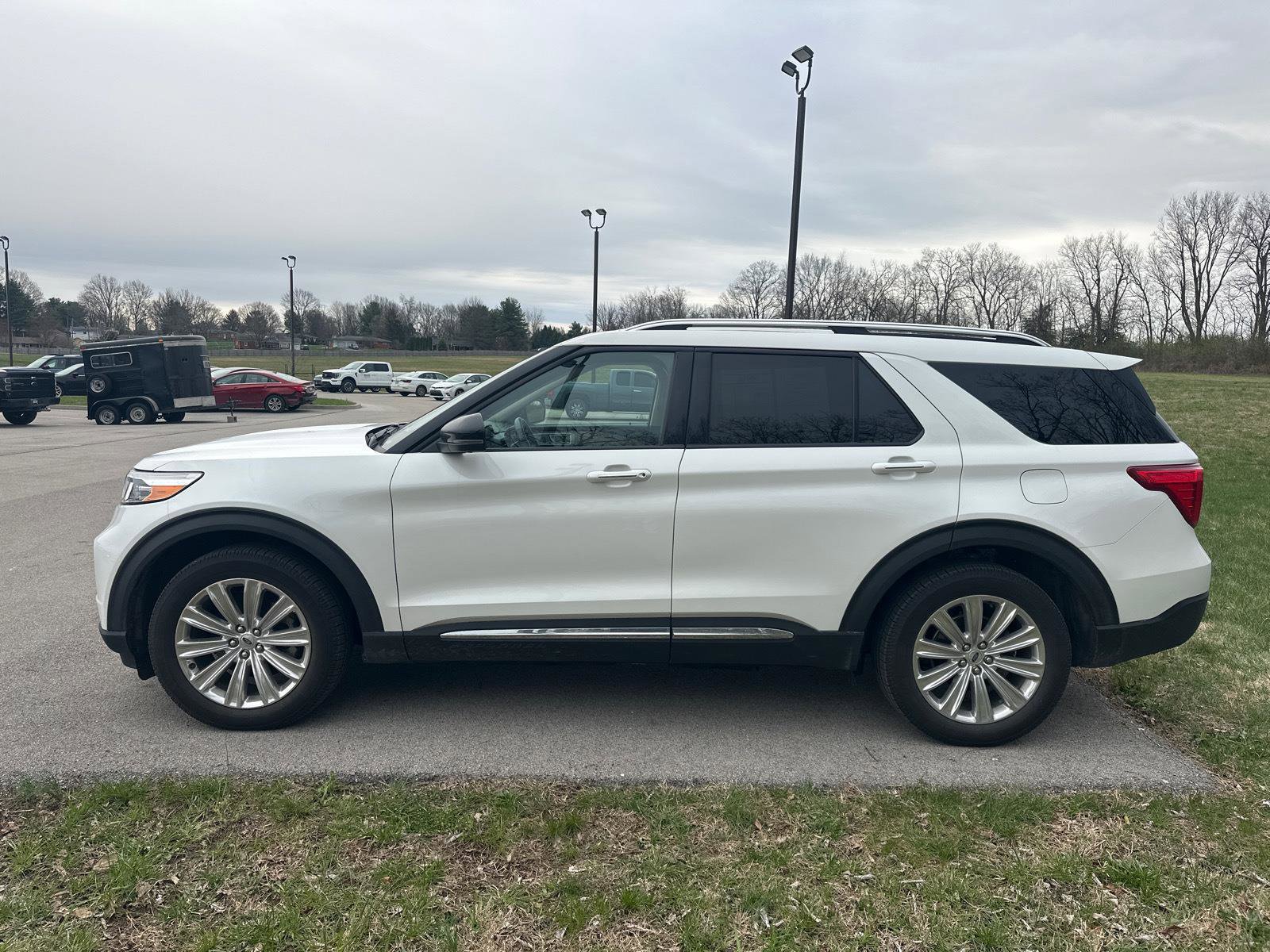 Used 2021 Ford Explorer Limited w/ Equipment Group 301A image 16