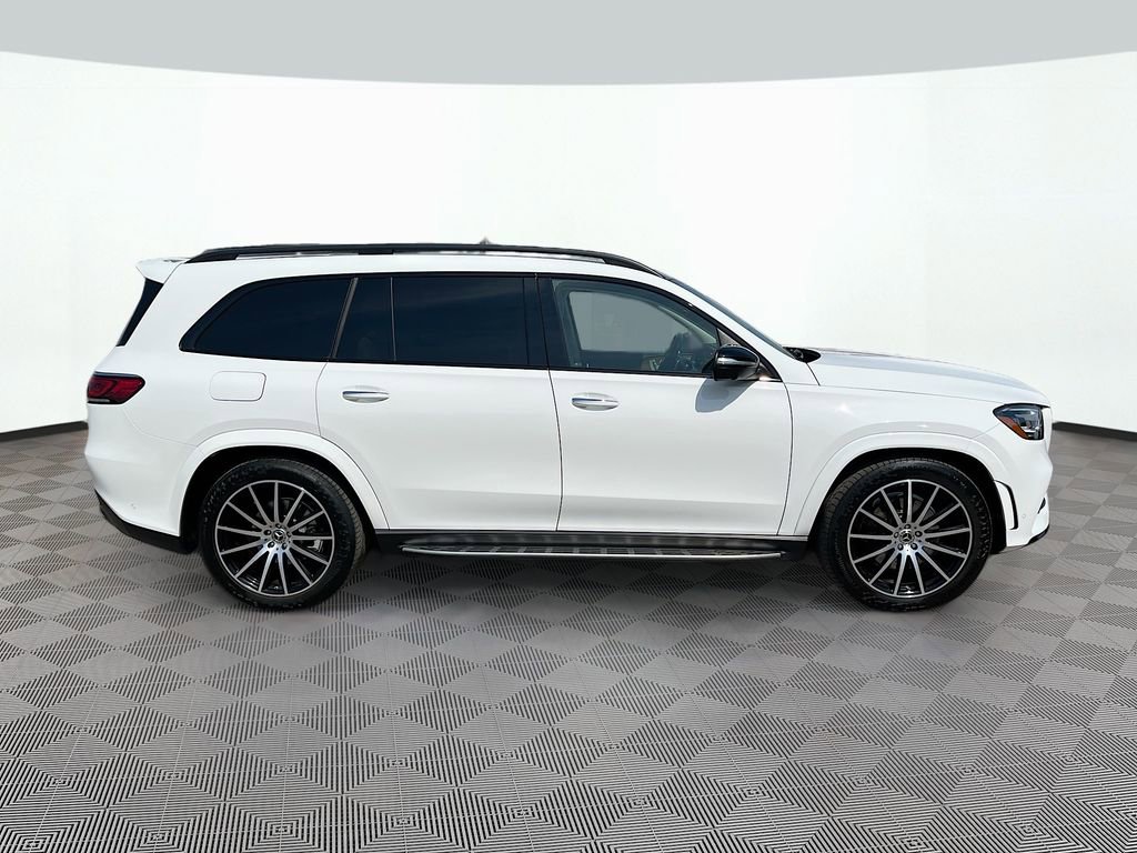 Used 2023 Mercedes-Benz GLS 450 4MATIC image 4