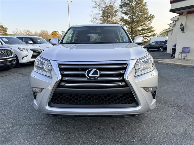 Used 2017 Lexus GX 460 Premium image 2
