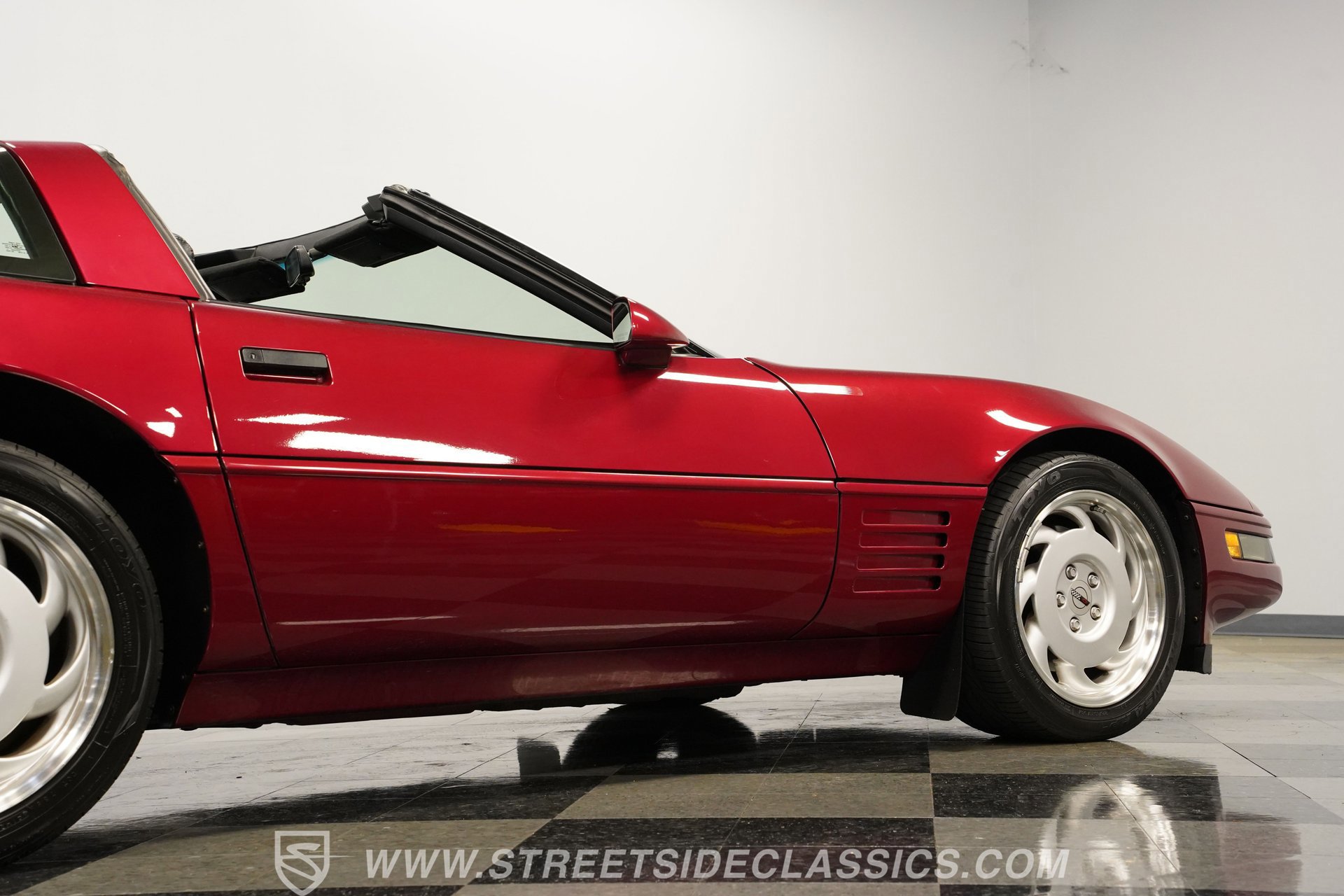 Used 1991 Chevrolet Corvette ZR-1 RWD image 29