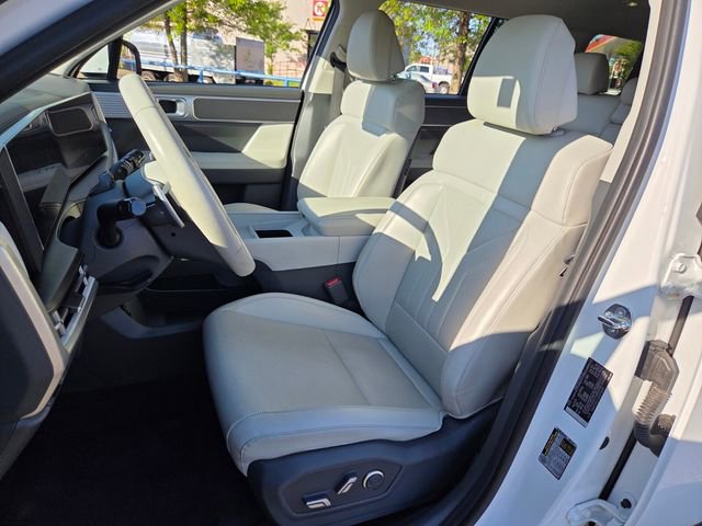 Used 2025 Hyundai Santa Fe SEL FWD image 8