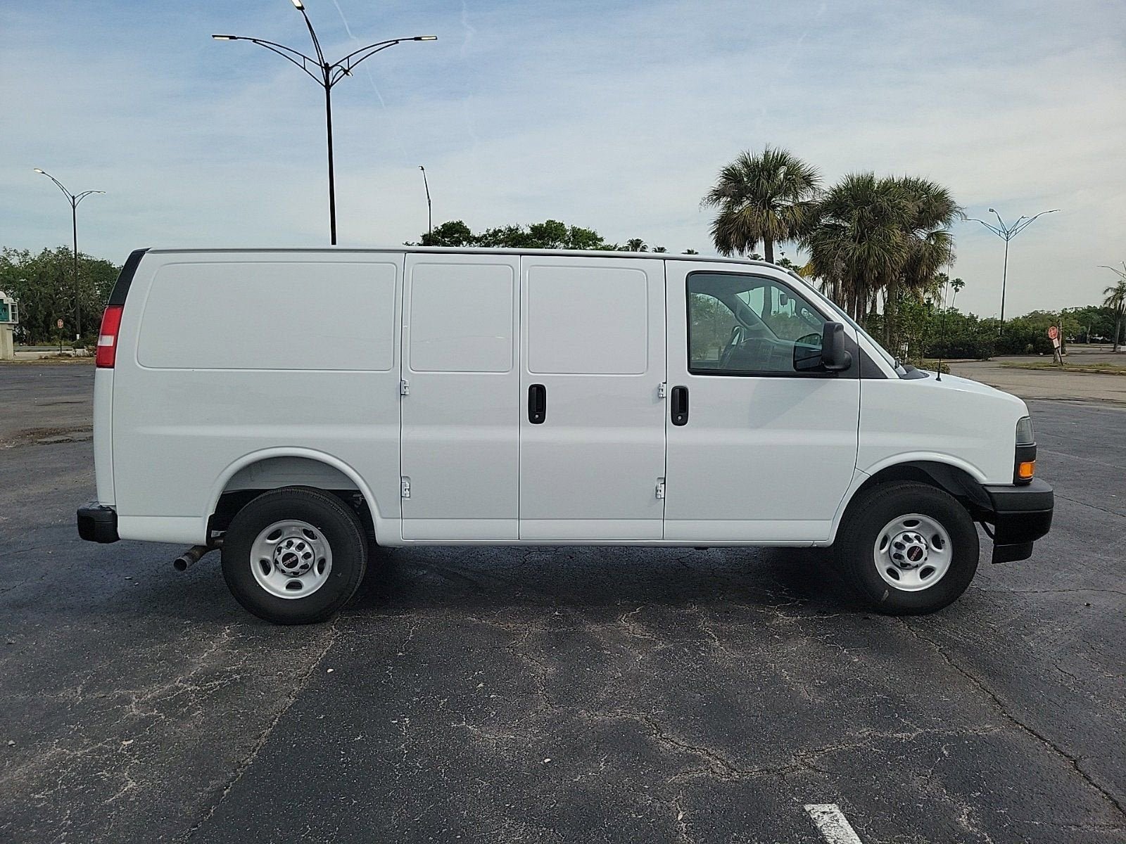 New 2025 GMC Savana 2500 w/ Driver Convenience Package RWD video 2