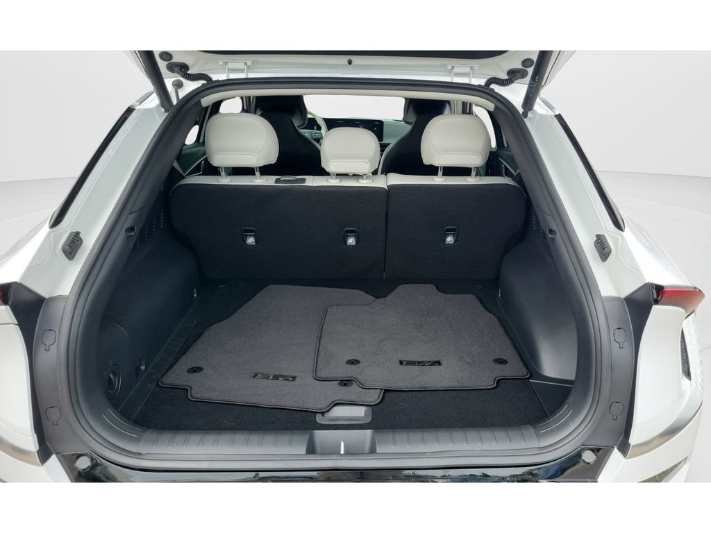 Used 2025 Kia EV6 Wind RWD image 9