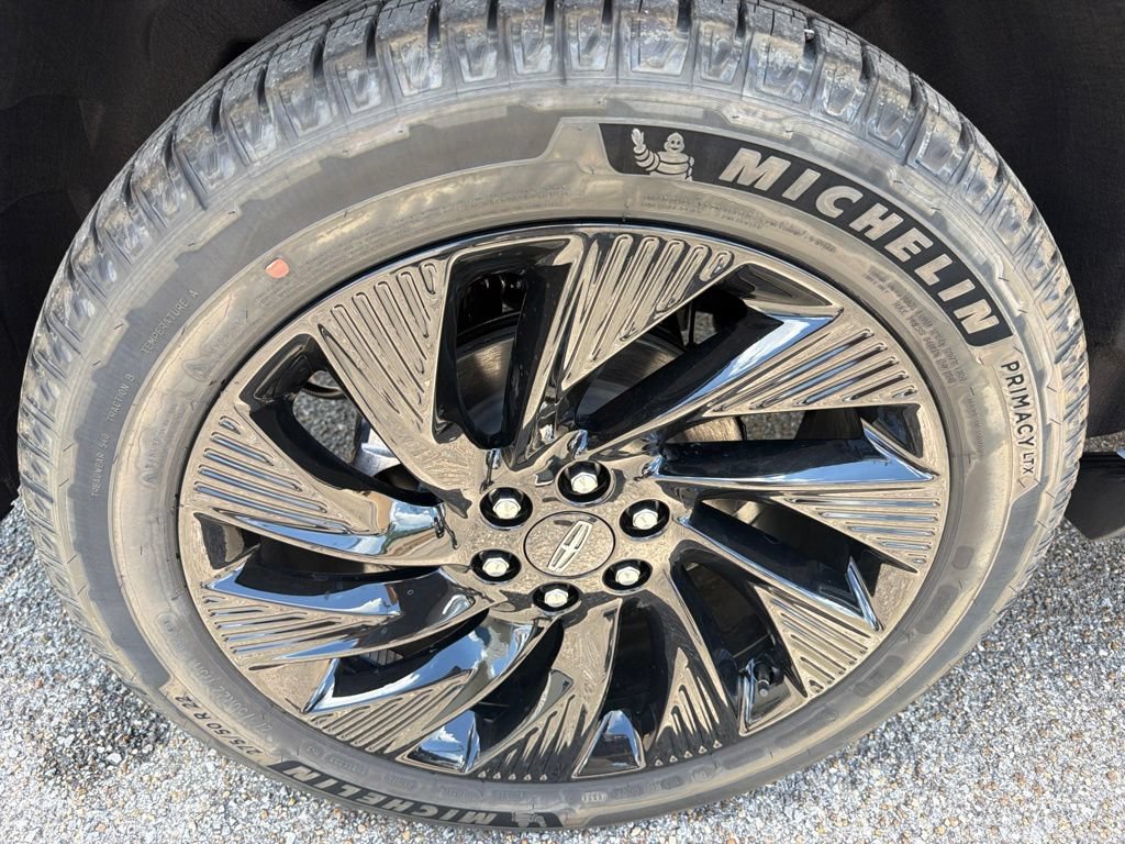 Used 2026 Lincoln Navigator L Reserve w/ Jet Appearance Package AWD/4WD image 10