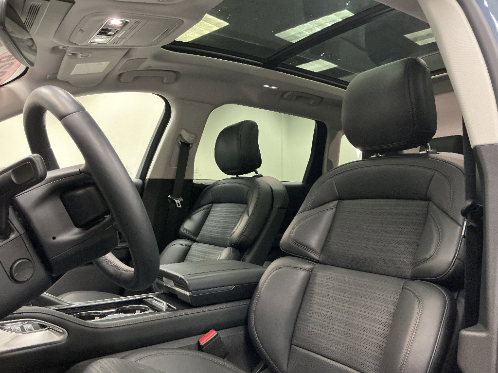 Used 2026 Lincoln Nautilus Reserve AWD/4WD image 11