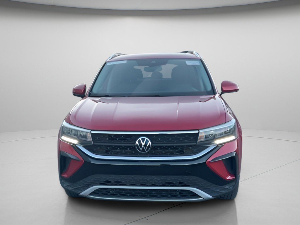 Used 2023 Volkswagen Taos SE w/ Panoramic Sunroof Package image 17