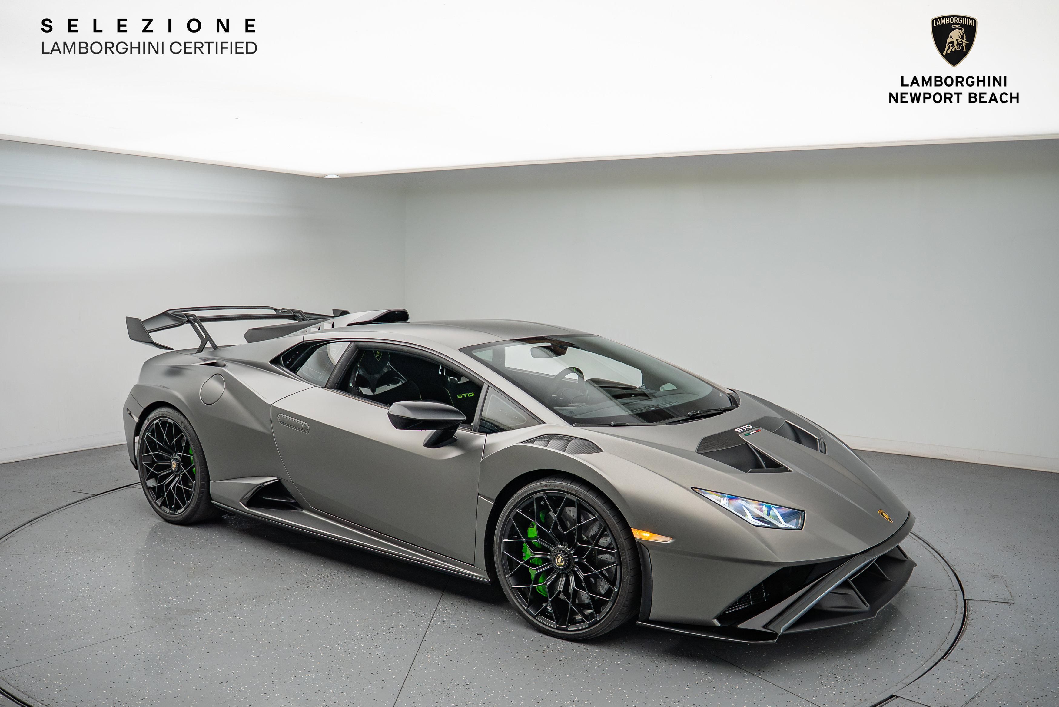 Used 2023 Lamborghini Huracan STO RWD video 1
