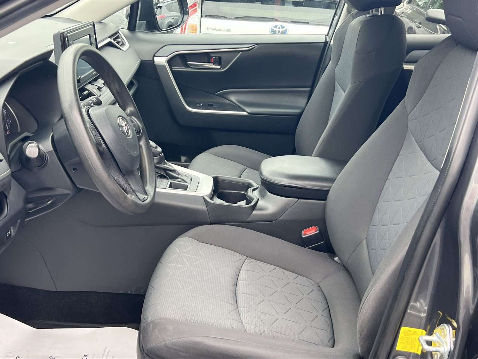 Used 2020 Toyota RAV4 XLE w/ Convenience Package AWD/4WD image 7