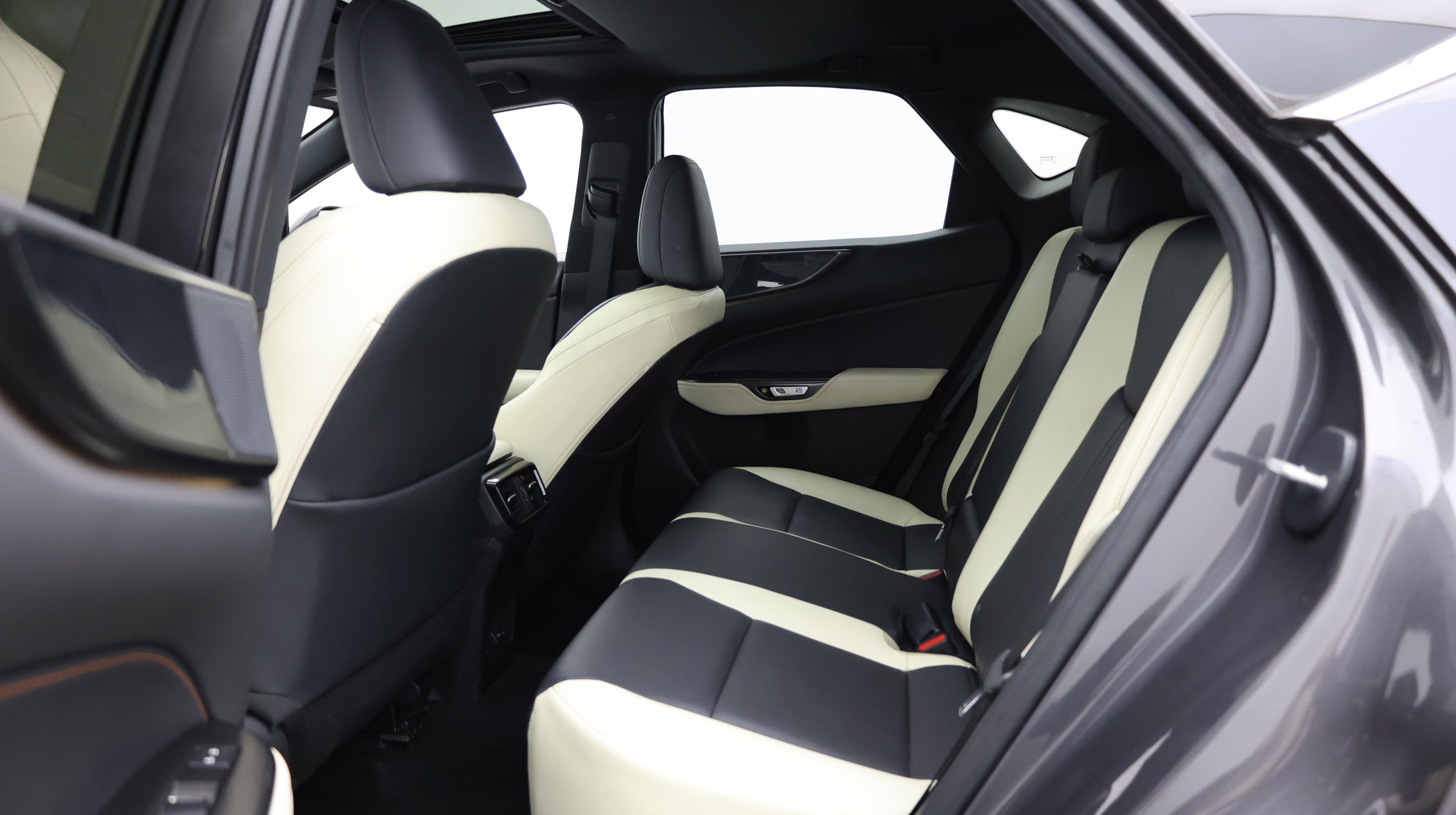 Used 2022 Lexus NX 250 FWD image 37