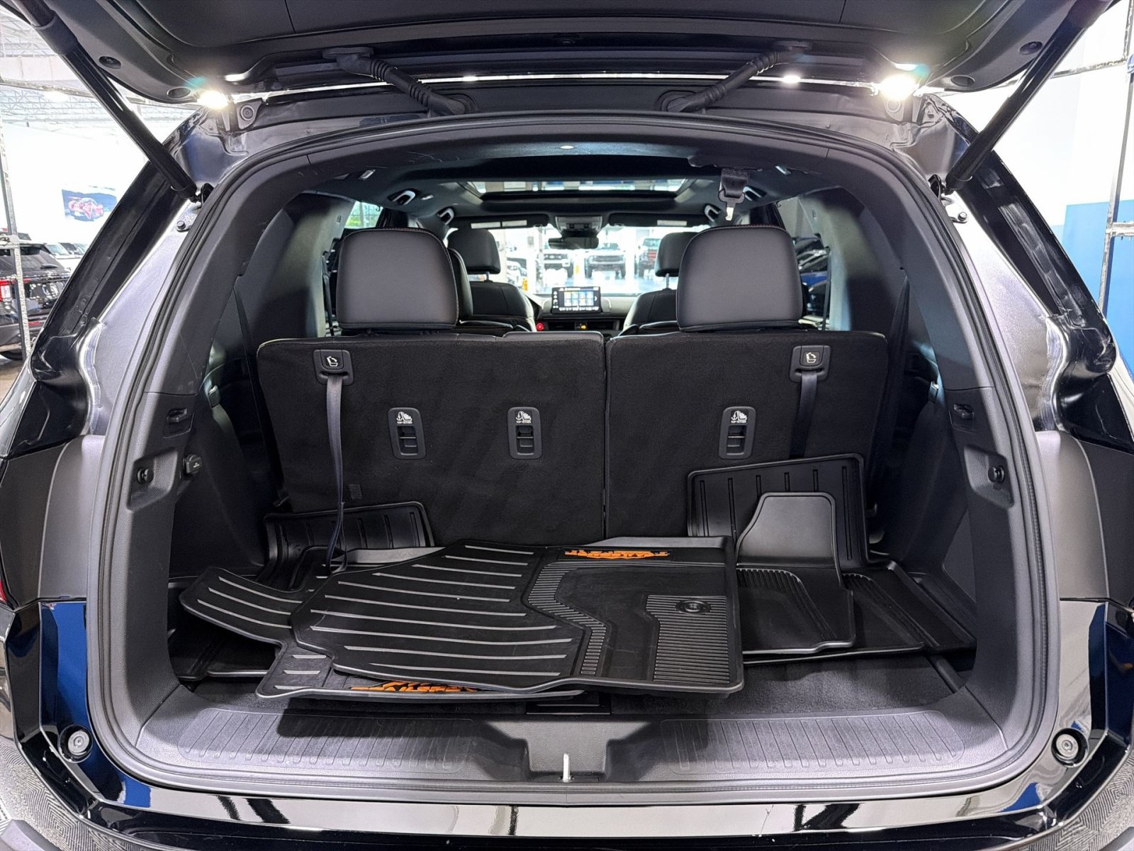 Used 2025 Honda Pilot TrailSport image 30