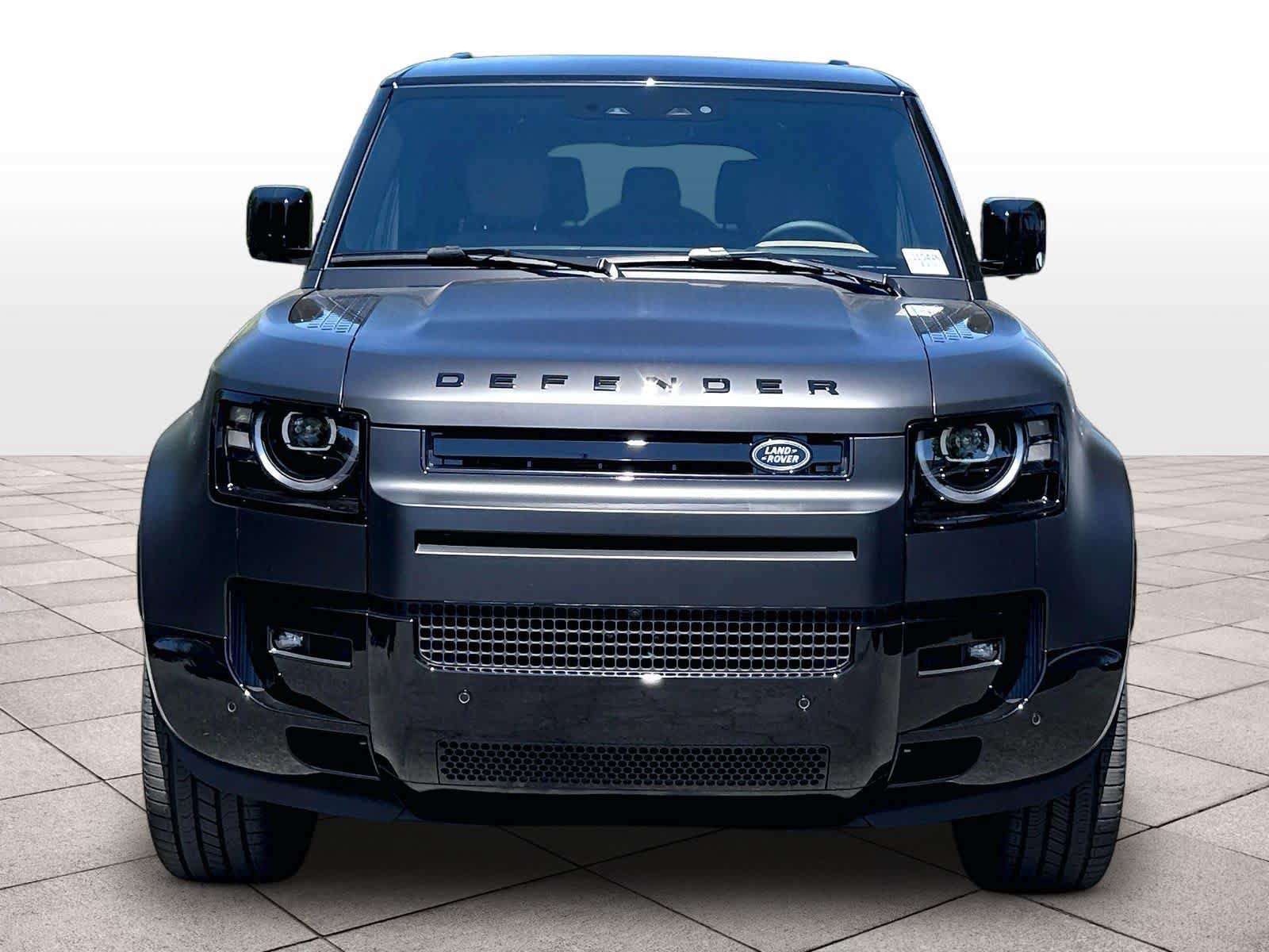 New 2026 Land Rover Defender 130 X-Dynamic SE AWD/4WD image 5