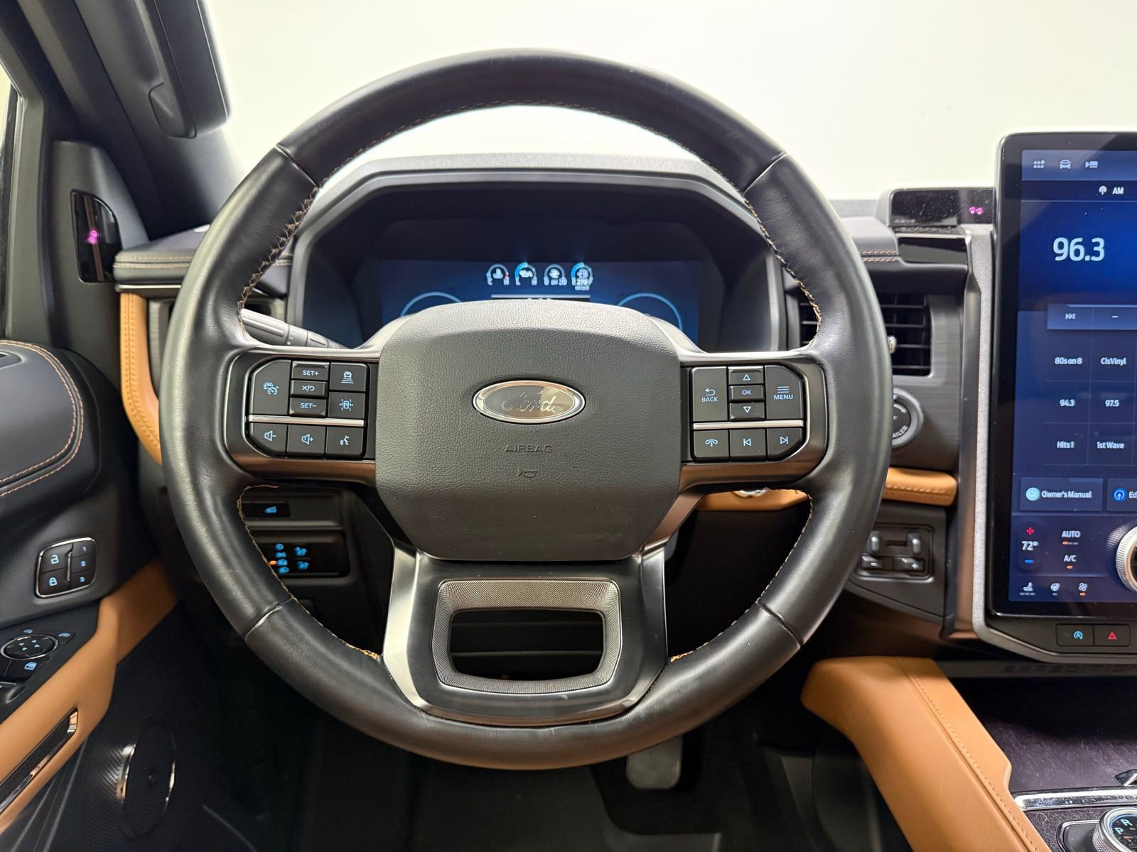 Used 2023 Ford Expedition Max Platinum image 23