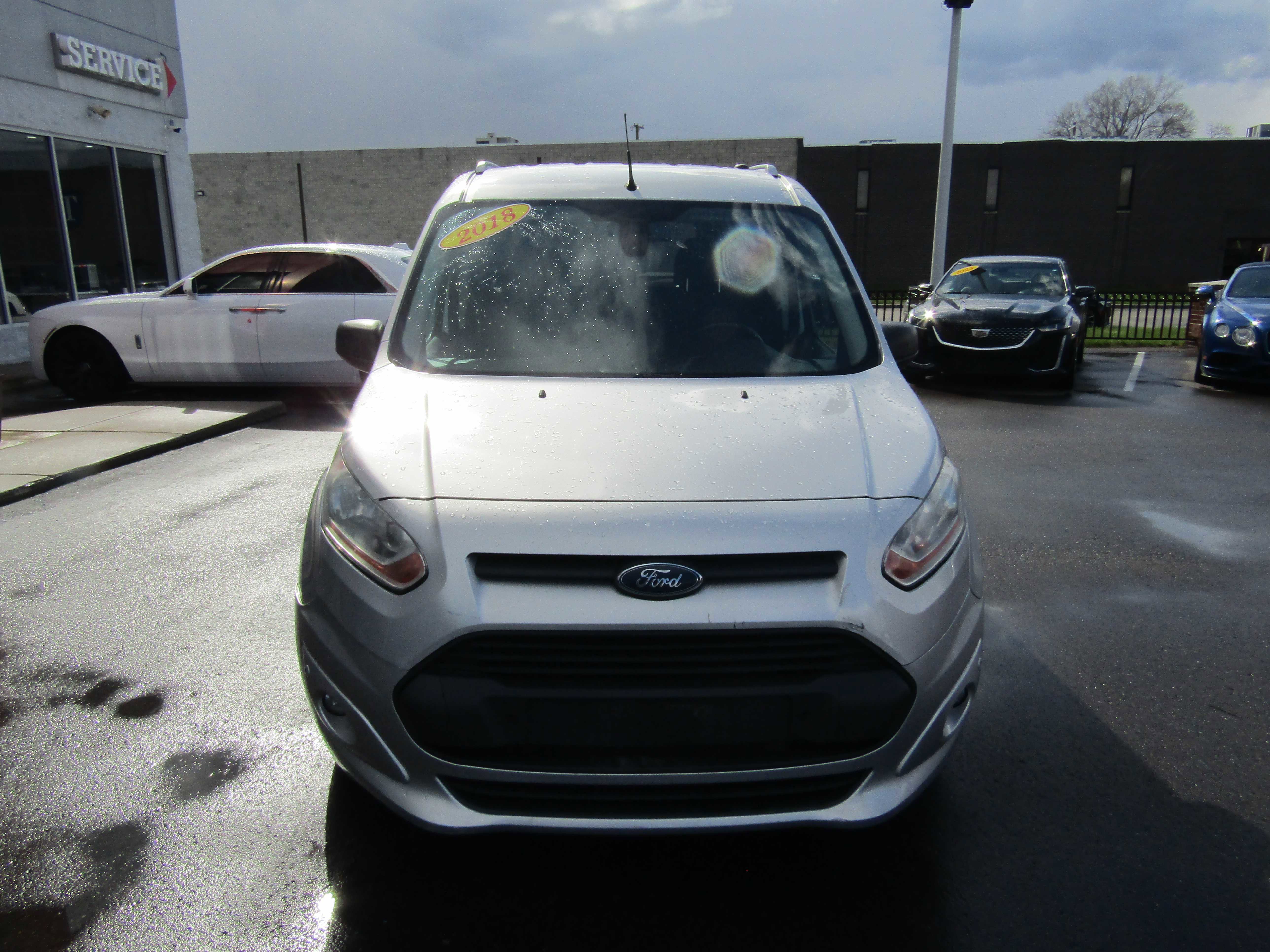 Used 2018 Ford Transit Connect XLT image 3