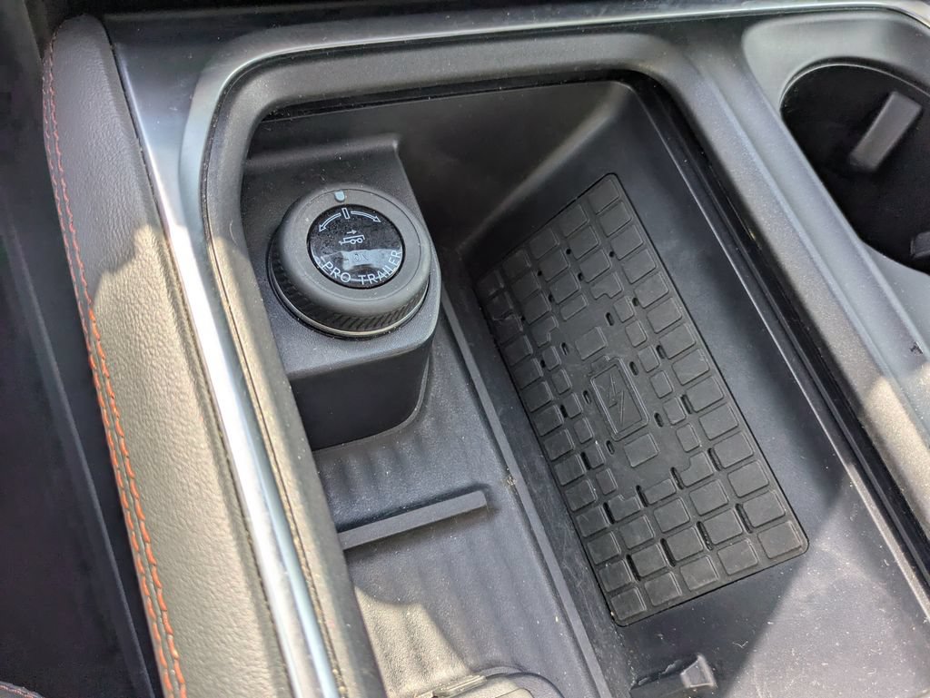 Used 2025 Ford Expedition Active AWD/4WD image 16