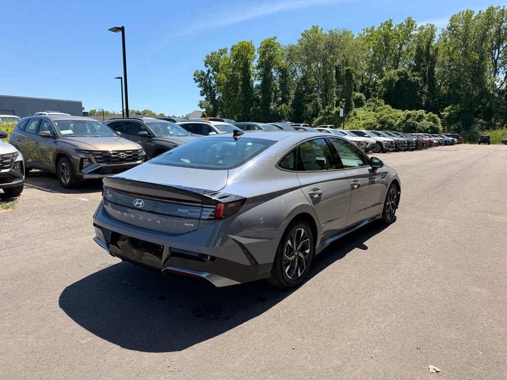 Certified 2024 Hyundai Sonata SEL AWD/4WD image 3