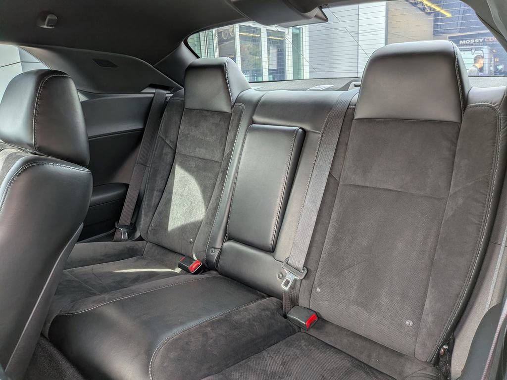 Certified 2016 Dodge Challenger R/T Scat Pack w/ Leather Interior Group image 23
