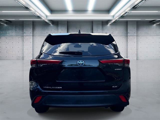 Used 2022 Toyota Highlander Bronze Edition AWD/4WD image 5