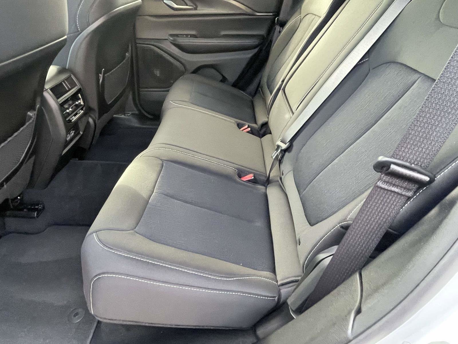 Used 2024 Jeep Grand Cherokee Laredo w/ MOPAR Finishing Package image 18