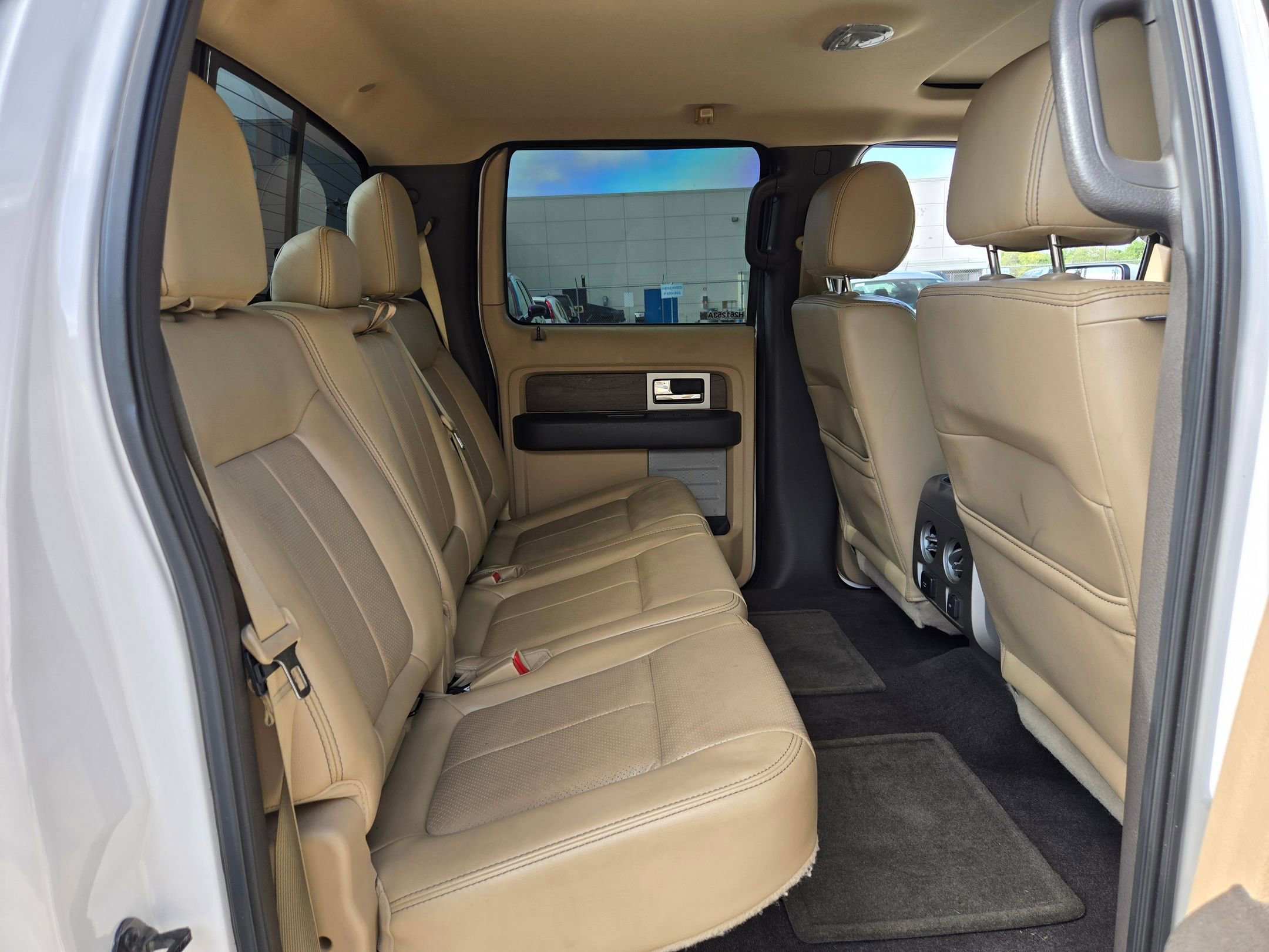 Used 2014 Ford F150 Lariat w/ Equipment Group 501A Mid RWD image 24