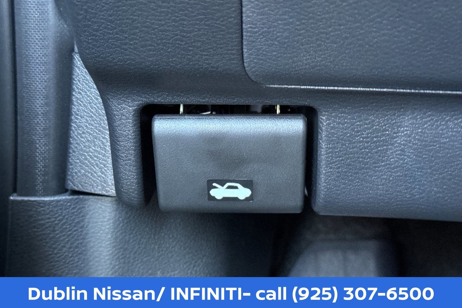 New 2026 Nissan Kicks SV w/ SV Premium Package AWD/4WD image 30