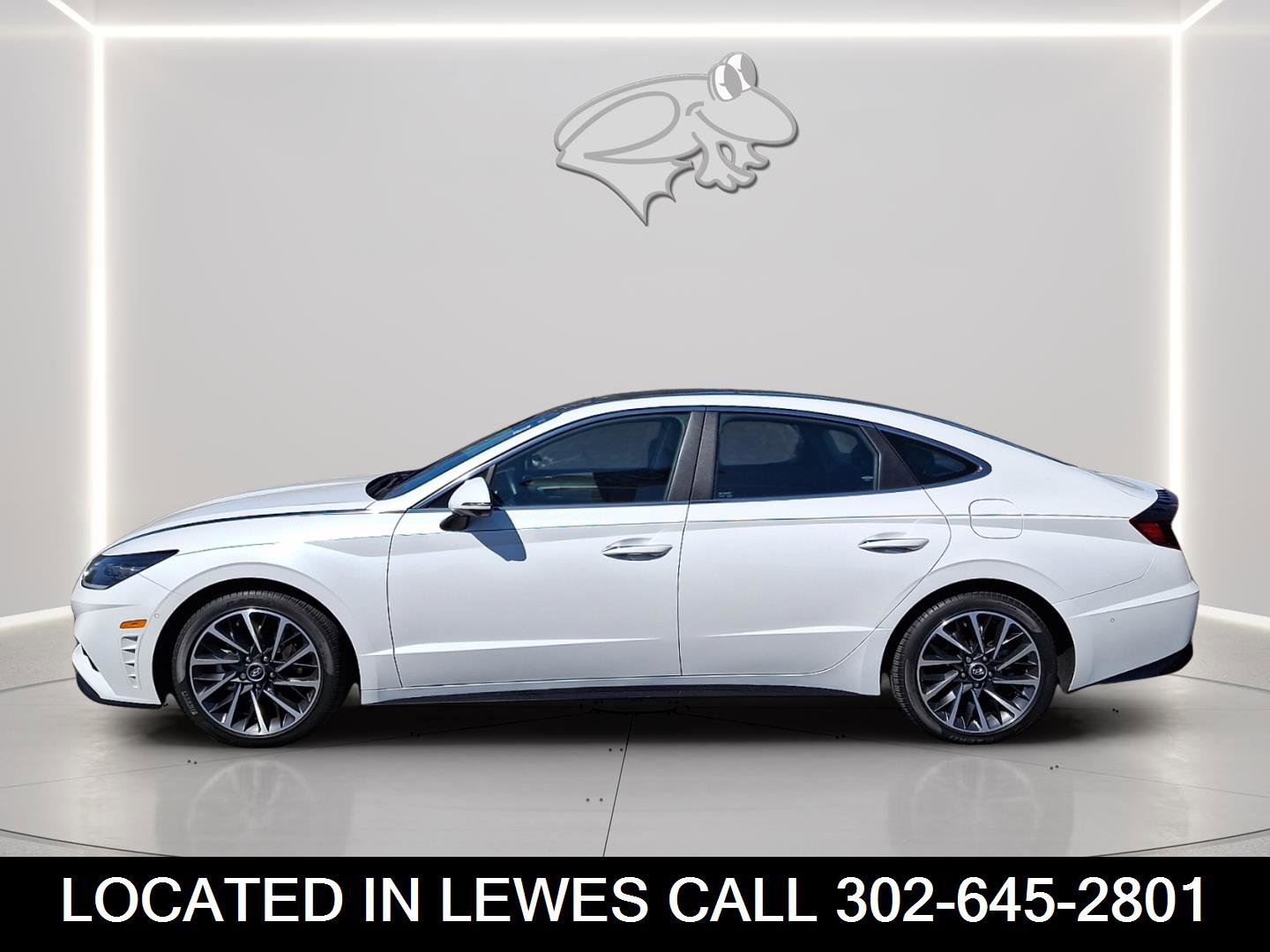 Used 2022 Hyundai Sonata Limited w/ Preferred Accessory Package image 2