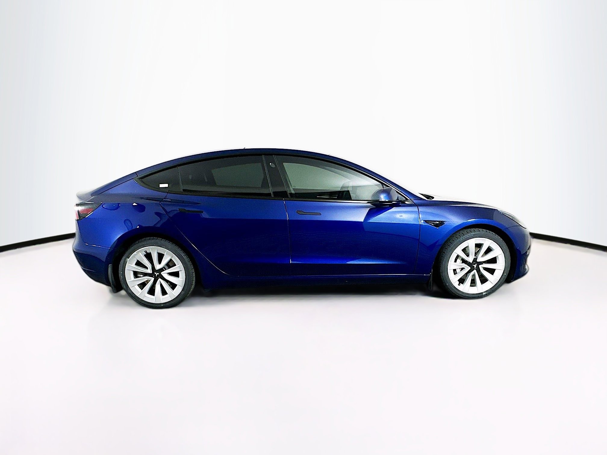 Used 2021 Tesla Model 3 Standard Range Plus RWD image 10