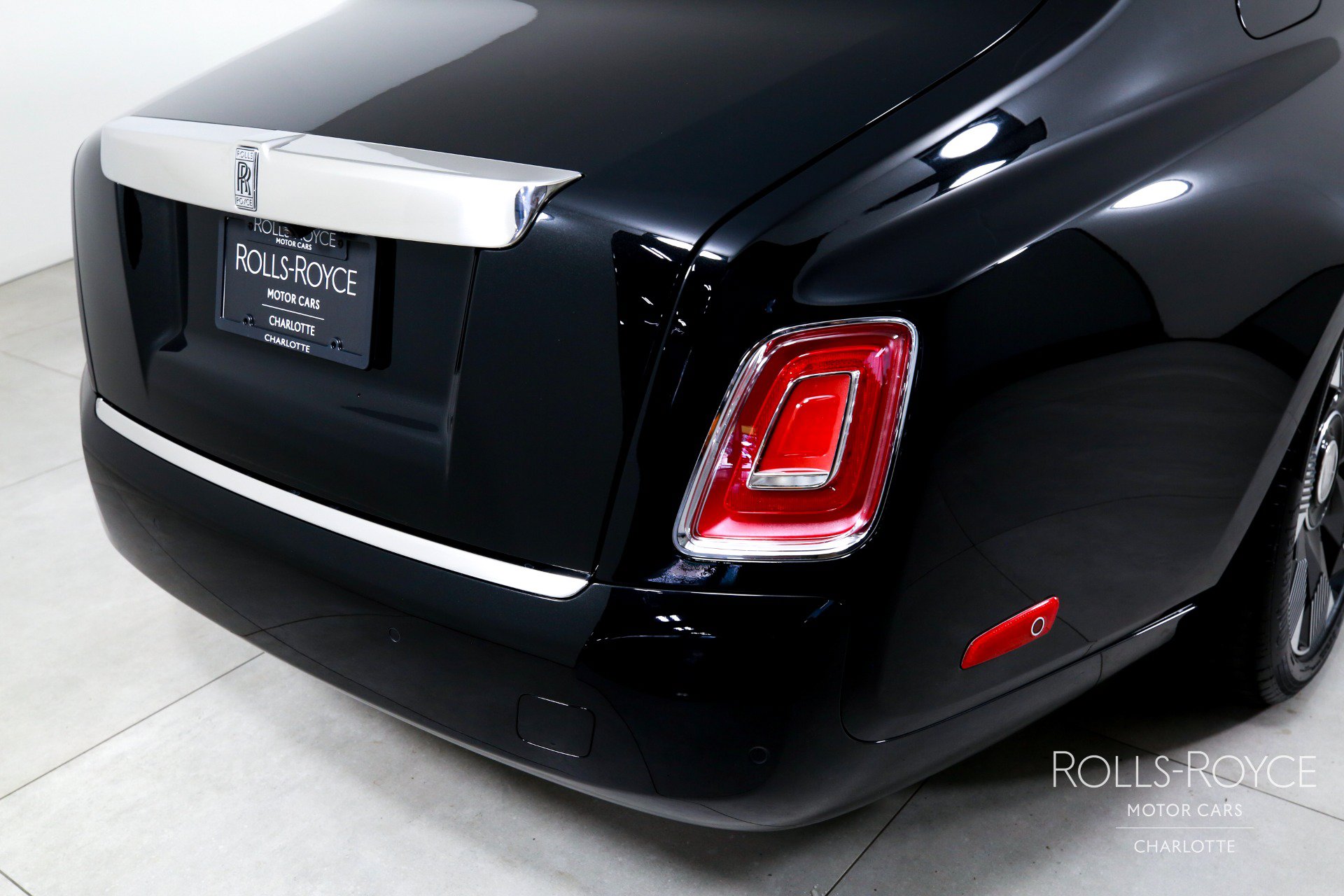 New 2027 Rolls-Royce Phantom Sedan RWD image 48