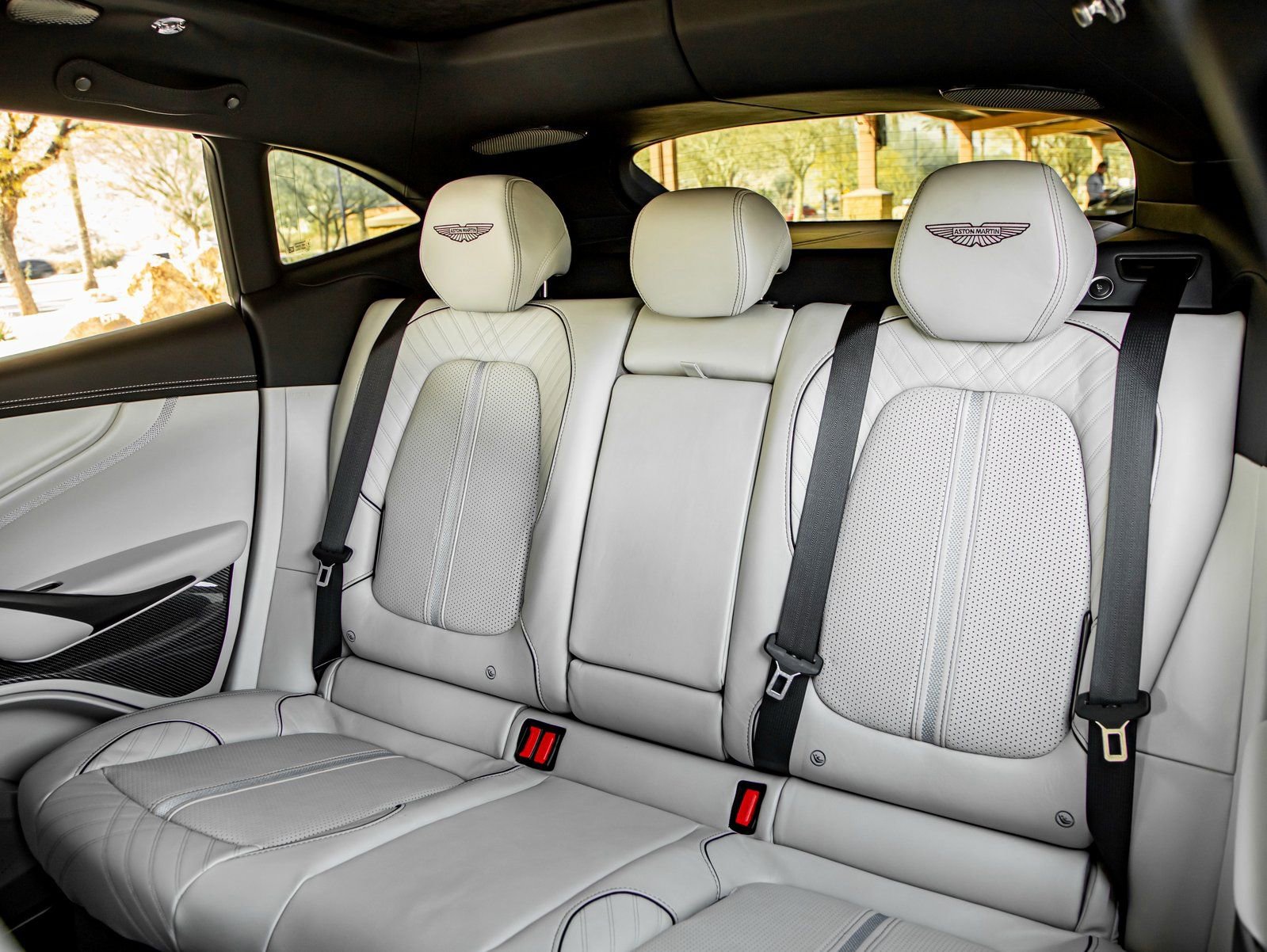 Used 2025 Aston Martin DBX 707 image 20