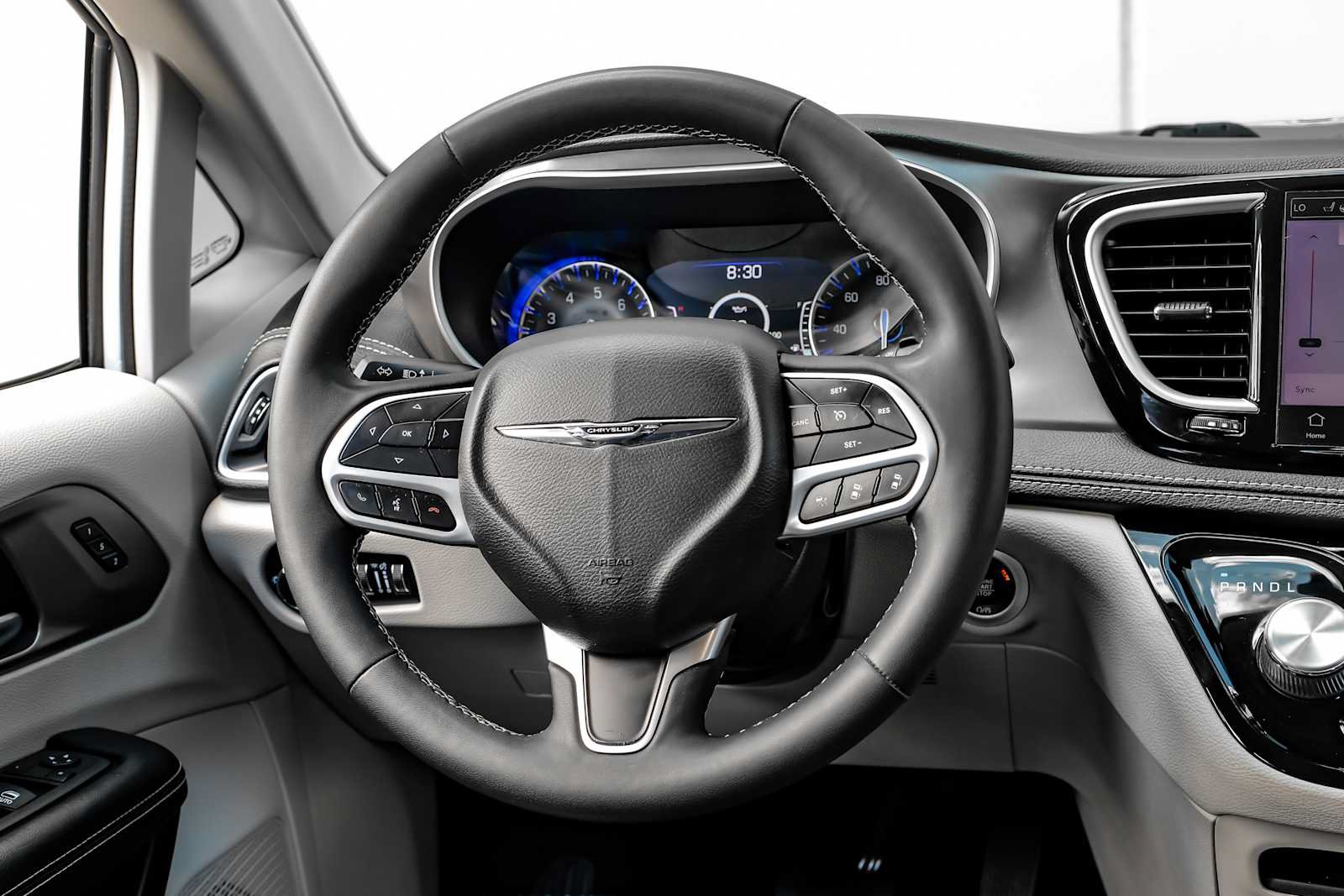 Used 2022 Chrysler Pacifica Touring-L AWD/4WD image 17