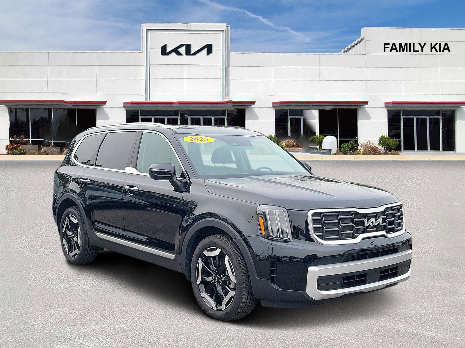 Used 2025 Kia Telluride S image 1