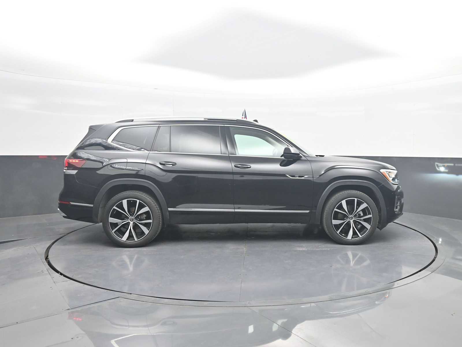 Used 2026 Volkswagen Atlas SEL Premium R-Line AWD/4WD image 9