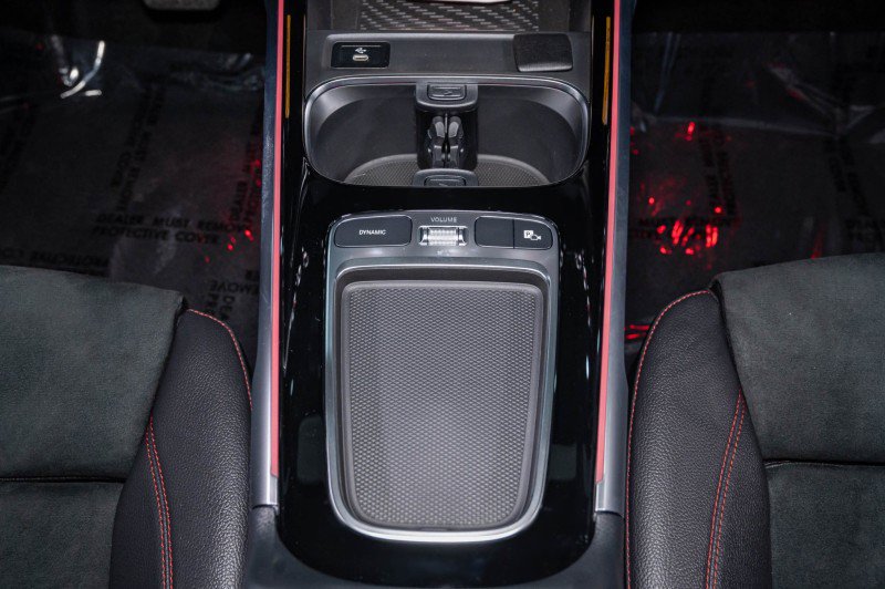 Certified 2025 Mercedes-Benz GLB 35 AMG 4MATIC image 22