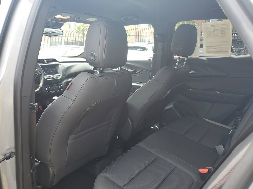 Used 2023 Chevrolet TrailBlazer RS FWD image 14