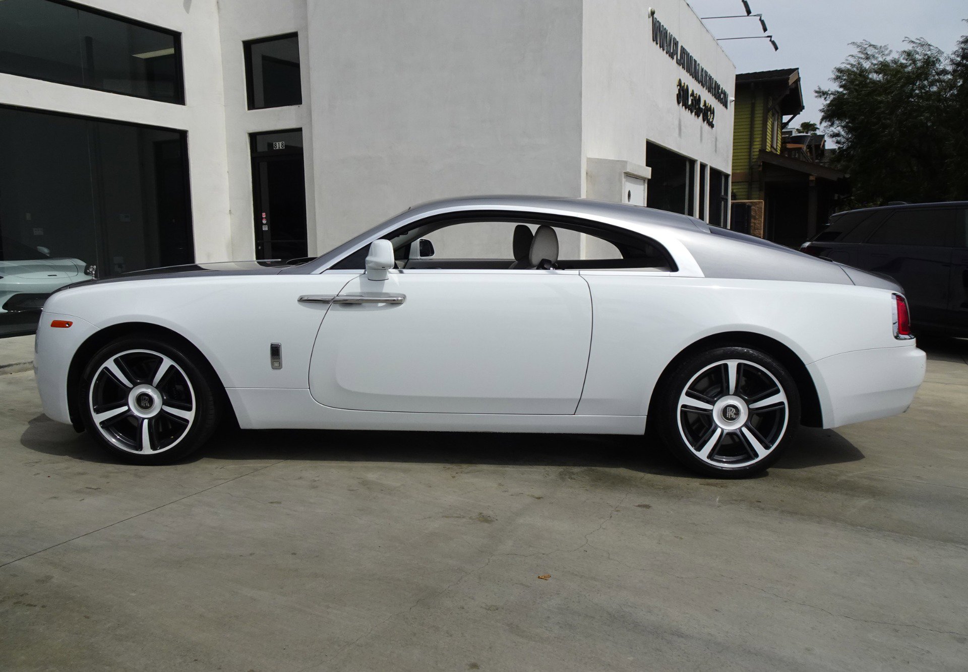Used 2014 Rolls-Royce Wraith RWD image 3