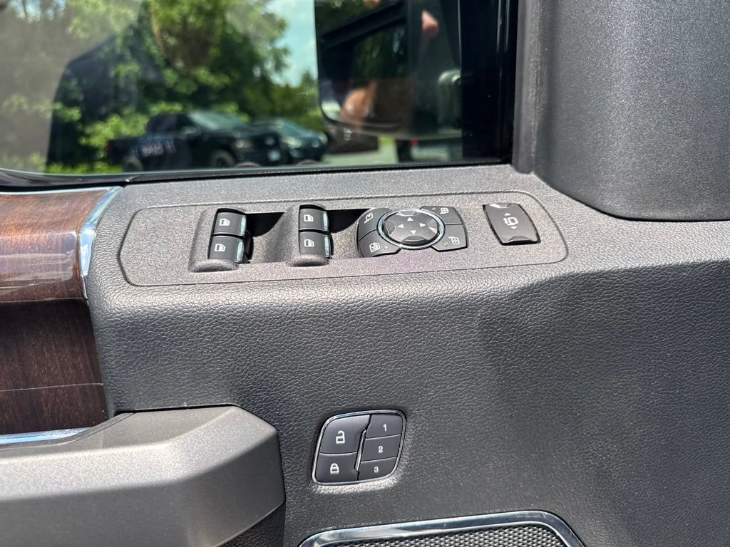 Used 2017 Ford F250 Platinum w/ Platinum Ultimate Package AWD/4WD image 13