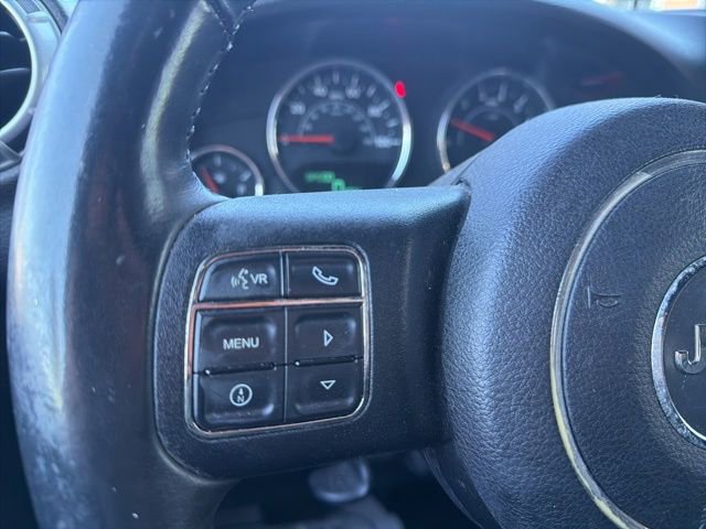 Used 2014 Jeep Wrangler Unlimited Sahara w/ Max Tow Package AWD/4WD image 28