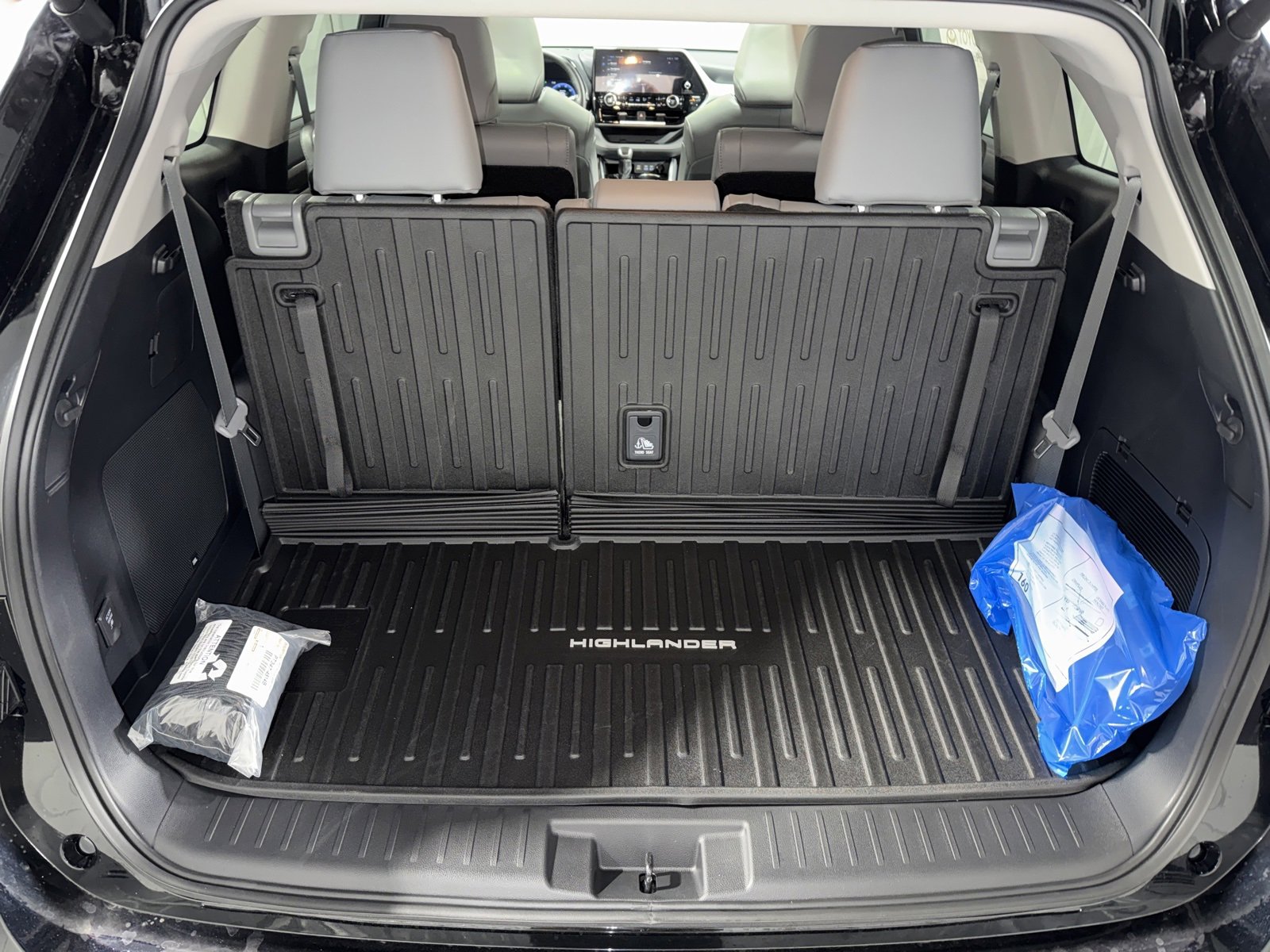 New 2026 Toyota Highlander Platinum image 35